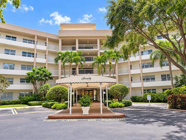 2 bedroom Condominium at 3800 Oaks Clubhouse Drive #Unit 211, No 70 Palm-Aire Country Club, Pompano Beach — photo 2
