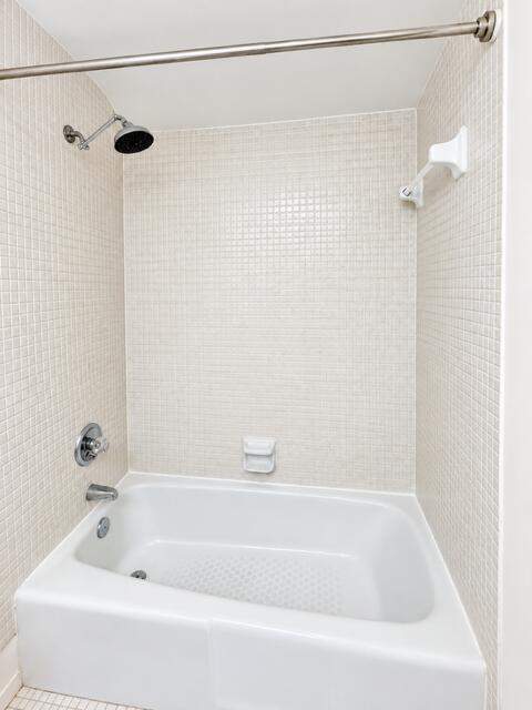 3800 Oaks Clubhouse Drive #Unit 211, Pompano Beach FL - photo 16 of 24