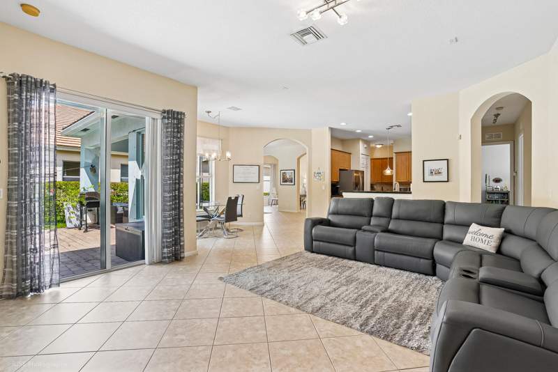 5 bedroom Single Family Residence at 127 Palm Beach Plantation Boulevard, Diamond C Ranch Pod C, West Palm Beach — photo 4