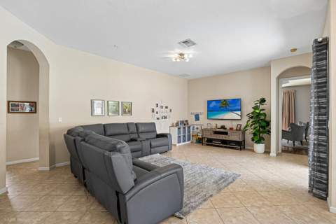 127 Palm Beach Plantation Boulevard, West Palm Beach FL - photo 6 of 40