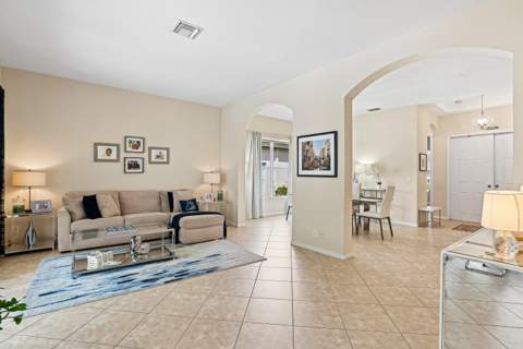 127 Palm Beach Plantation Boulevard, West Palm Beach FL - photo 10 of 40