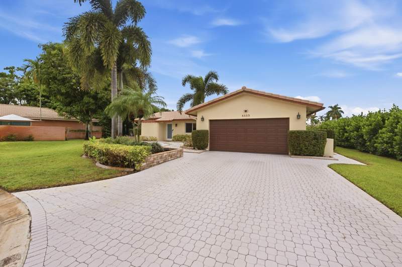 3 bedroom Single Family Residence at 8553 NW 8th Court, Ramblewood South, Coral Springs — photo 5