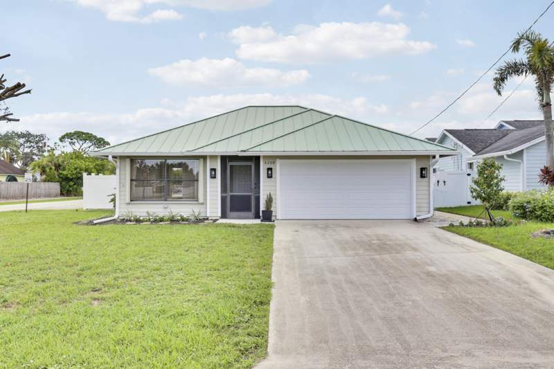 3 bedroom Single Family Residence at 6208 Michael Street, North Palm Beach Heights, Jupiter — photo 2