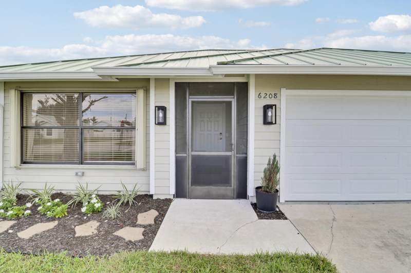 3 bedroom Single Family Residence at 6208 Michael Street, North Palm Beach Heights, Jupiter — photo 4