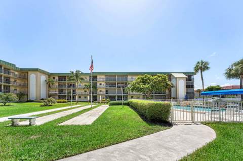 806 SE 7th Street #408, Deerfield Beach FL - photo 21 of 24