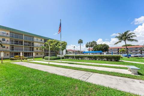 806 SE 7th Street #408, Deerfield Beach FL - photo 22 of 24