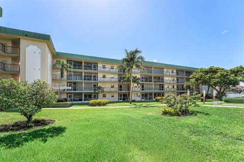 806 SE 7th Street #408, Deerfield Beach FL - photo 23 of 24
