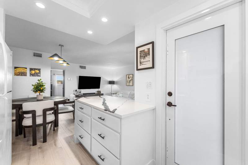 1 bedroom Condominium at 806 SE 7th Street #408, Hampton Gardens 2 Condo, Deerfield Beach — photo 4