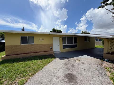 2530 NW 26th Court, Oakland Park FL - photo 7 of 29