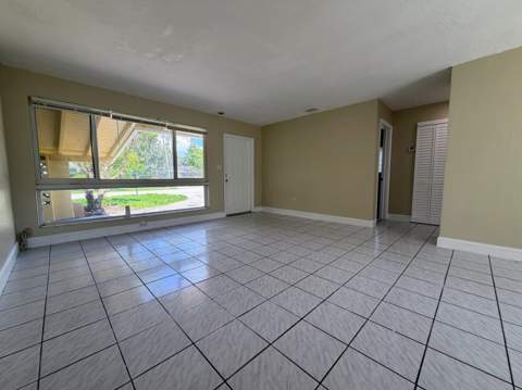 2530 NW 26th Court, Oakland Park FL - photo 11 of 29