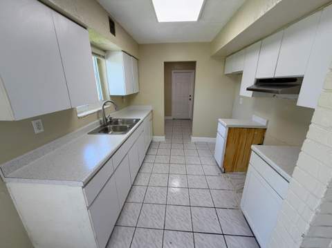 2530 NW 26th Court, Oakland Park FL - photo 13 of 29