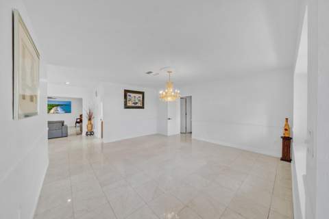 400 E Acre Drive, Plantation FL - photo 17 of 99