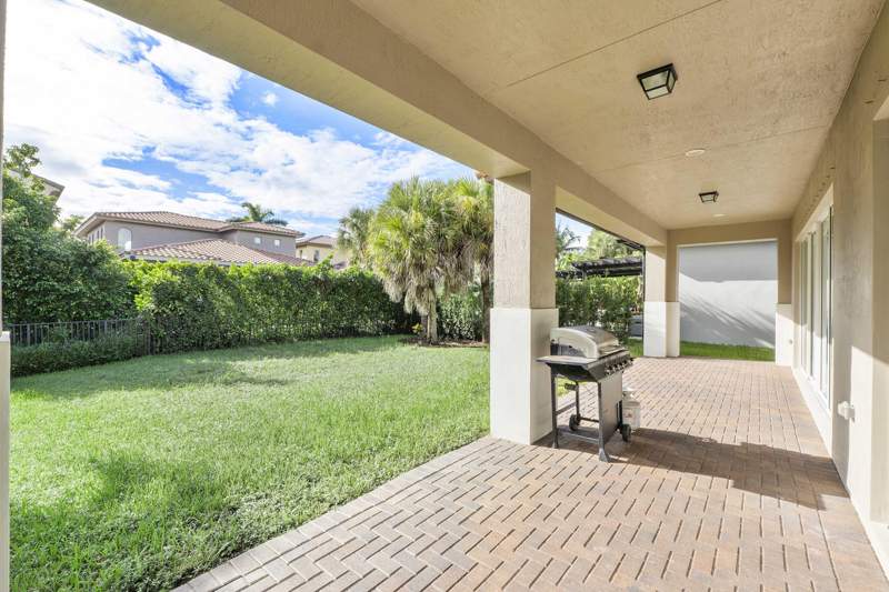 4 bedroom Single Family Residence at 8031 NW 125th Terrace, Heron Bay North Plat 2, Parkland — photo 5