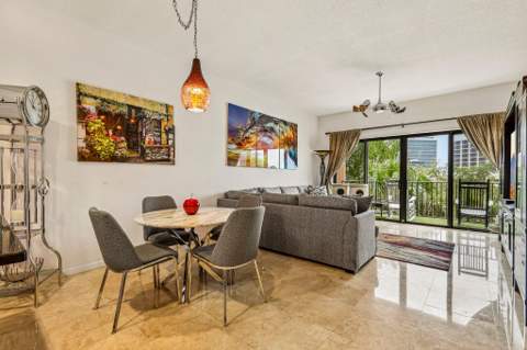 1620 Presidential Way #310, West Palm Beach FL - photo 7 of 30