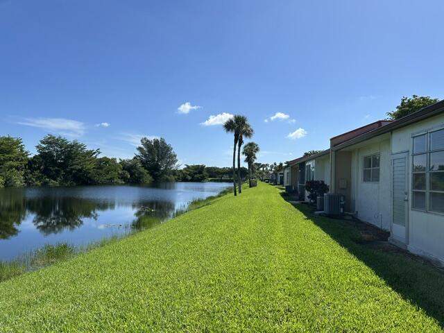 2 bedroom Villa at 153 Lake Anne Drive, Golden Lakes Village , West Palm Beach — photo 4