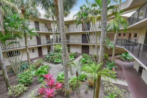 5310 Las Verdes Circle #220, Delray Beach FL - photo 17 of 20