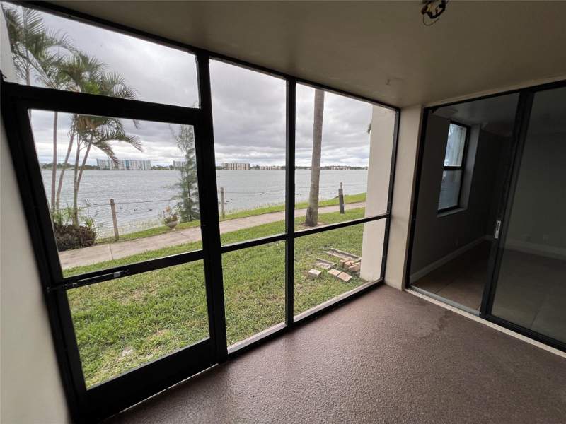 2 bedroom Condominium at 118 Lake Emerald Drive #103, Lake Emerald Condominium No, Oakland Park — photo 5