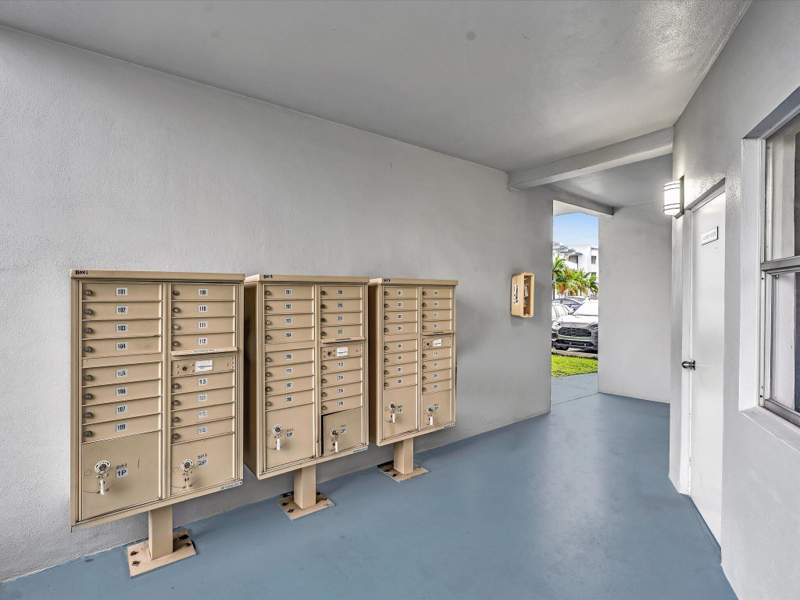 2 bedroom Condominium at 2309 Park Lane #316, Sheridan Lakes Condo Apts No 6, Hollywood — photo 5