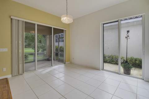 10755 Wharton Way, Palm Beach Gardens FL - photo 7 of 59