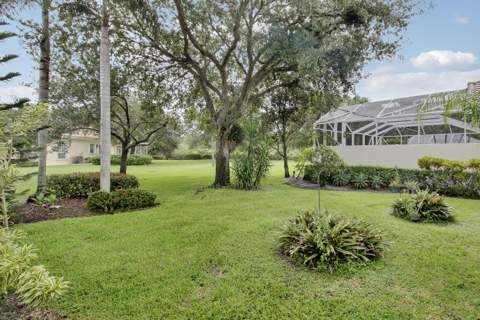 10755 Wharton Way, Palm Beach Gardens FL - photo 12 of 59