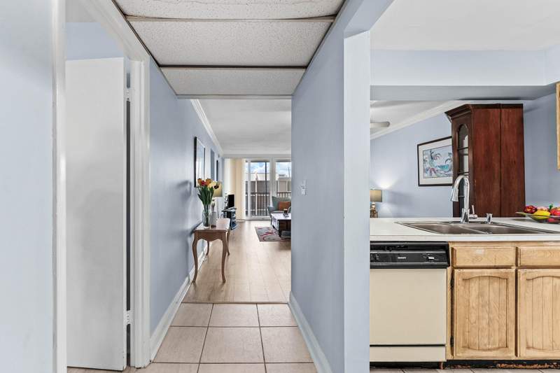 2 bedroom Condominium at 8 N Royal Palm Way #6040, Boca Bayou Condo, Boca Raton — photo 5