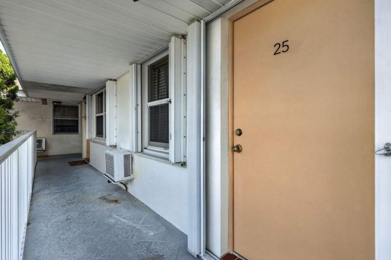 2 bedroom Condominium at 810 Lake Shore Drive #25, Lake View Condo Apts, Lake Park — photo 5