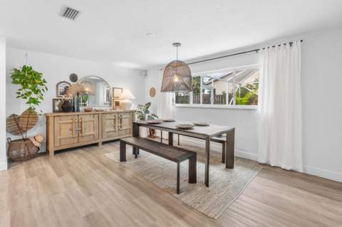 317 Daly Road, Tequesta FL - photo 10 of 33