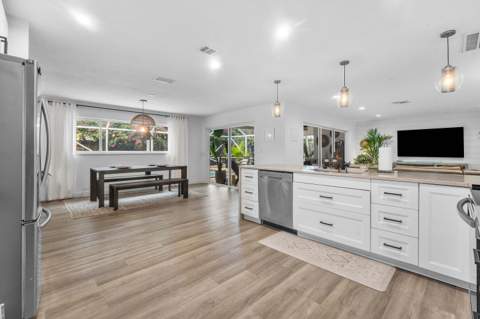 317 Daly Road, Tequesta FL - photo 13 of 33