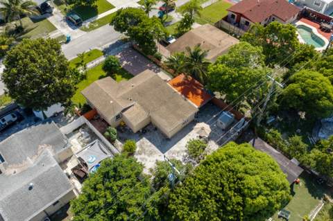171 NE 28th Court, Boynton Beach FL - photo 7 of 56