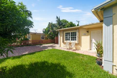 171 NE 28th Court, Boynton Beach FL - photo 18 of 56