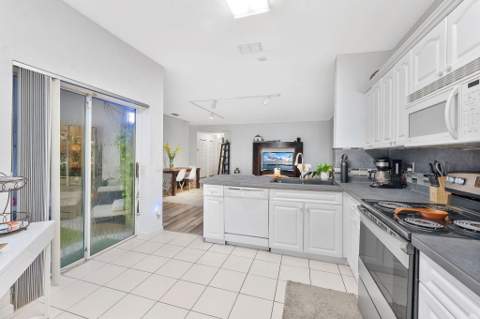6595 Via Regina, Boca Raton FL - photo 13 of 26