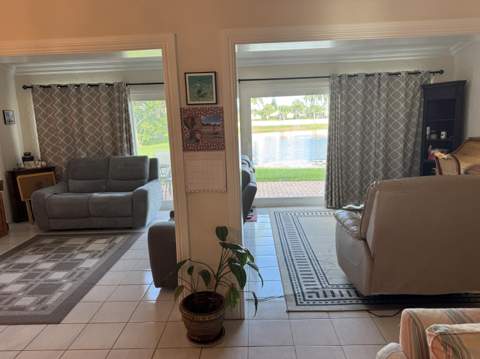 10548 Greentrail Drive, Boynton Beach FL - photo 6 of 29