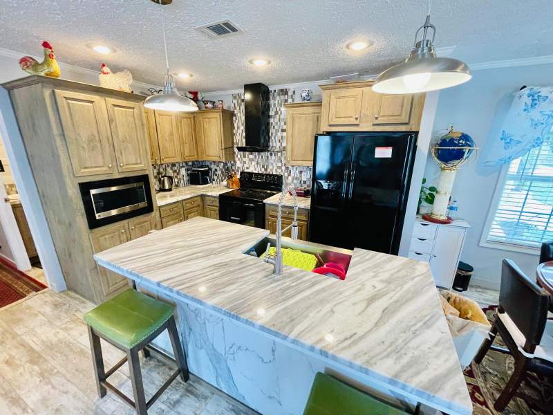 3 bedroom Mobile Home at 10550 W State Road 84 #Lot 290, Park City West — photo 5