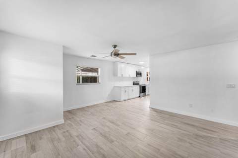 124 Mayfield Road #W, Lantana FL - photo 8 of 40