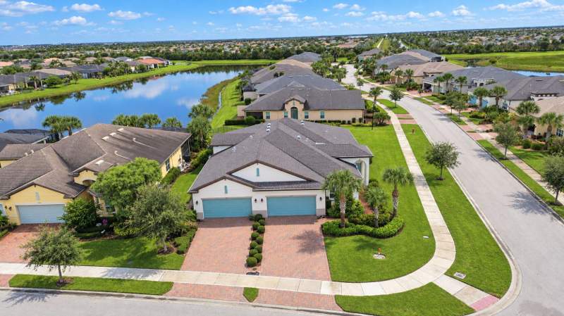 2 bedroom Villa at 11476 SW Lake Park Drive, Lakepark At Tradition Plat 1, Port St. Lucie — photo 3