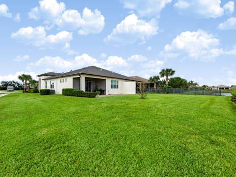 11476 SW Lake Park Drive, Port St. Lucie FL - photo 22 of 116