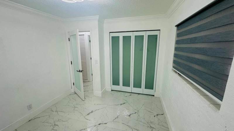 5 bedroom Single Family Residence at 872 Harth Drive, Dillman Heights 1, West Palm Beach — photo 4