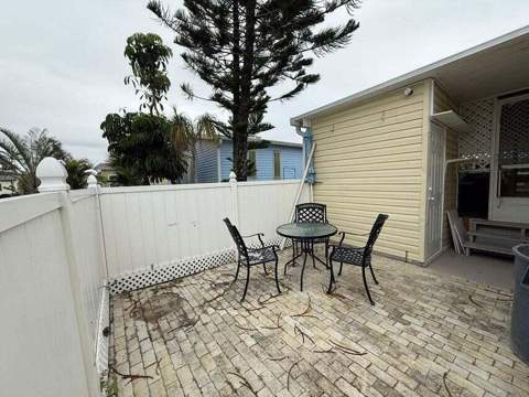 6085 Seashore Drive, Atlantis FL - photo 18 of 20