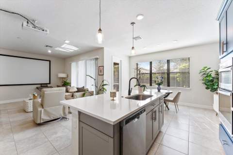 4617 Pinehurst Trail, Oakland Park FL - photo 12 of 52