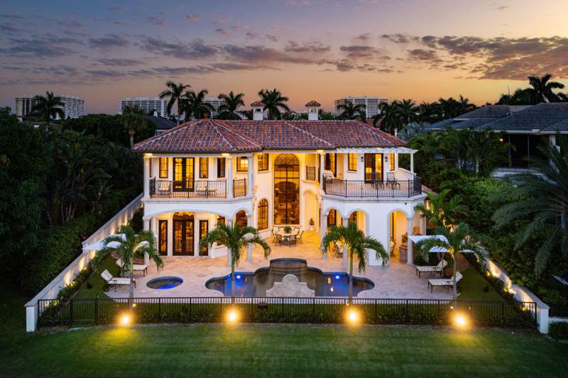 5 bedroom Single Family Residence at 2055 Royal Palm Way, Royal Palm Yacht & Country Club, Boca Raton — photo 5