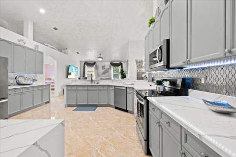 17433 Hamlin Boulevard, Loxahatchee FL - photo 22 of 92