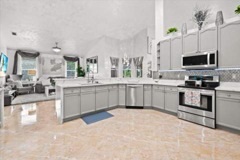 17433 Hamlin Boulevard, Loxahatchee FL - photo 24 of 92