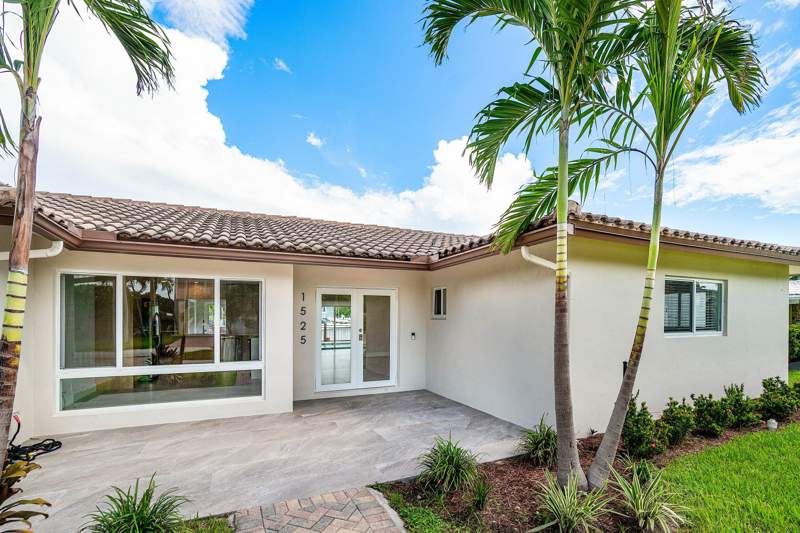 4 bedroom Single Family Residence at 1525 SE 6th Street, Cove 2nd Sec, Deerfield Beach — photo 2