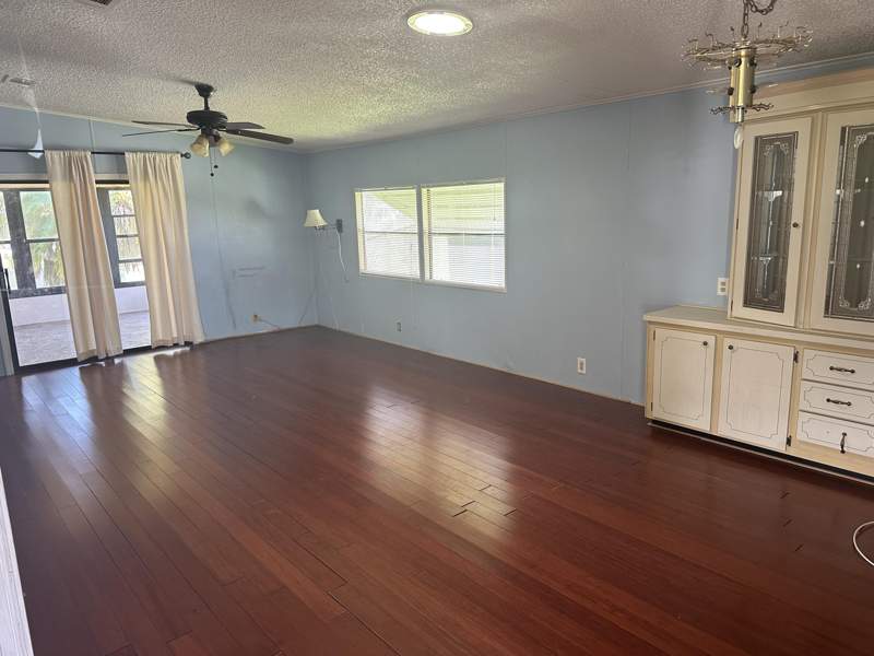 2 bedroom Manufactured Home at 5591 Hemingway Court #E-01, Tropical Isles, Fort Pierce — photo 3