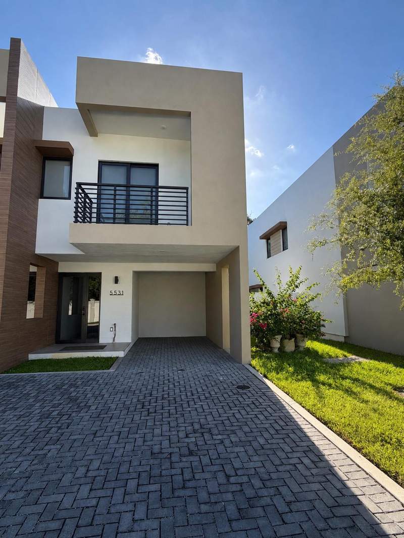 3 bedroom Townhouse at 5531 W Oak Way, Oaks Place 183-488 B, Fort Lauderdale — photo 2