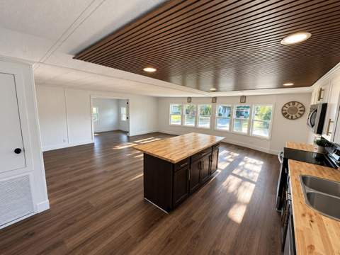 8572 Crown Drive, Boynton Beach FL - photo 11 of 37