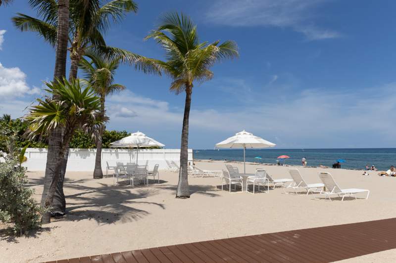 2 bedroom Condominium at 139 Sunrise Avenue #107, Ocean Towers South Cond Decl Filed 1-8-80, Palm Beach — photo 4