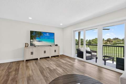18449 SE Wood Haven Lane #E, Jupiter FL - photo 6 of 34