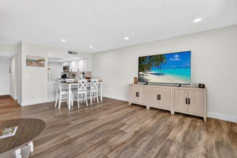 18449 SE Wood Haven Lane #E, Jupiter FL - photo 8 of 34