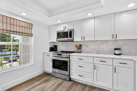 18449 SE Wood Haven Lane #E, Jupiter FL - photo 12 of 34